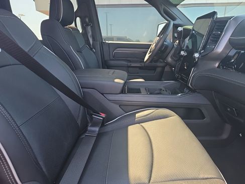 New 2026 RAM 2500 Limited AWD/4WD image 11