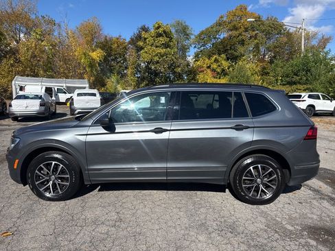 Used 2021 Volkswagen Tiguan SE image 8