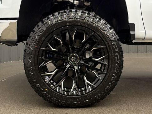 Used 2026 Chevrolet Silverado 1500 LTZ AWD/4WD image 10