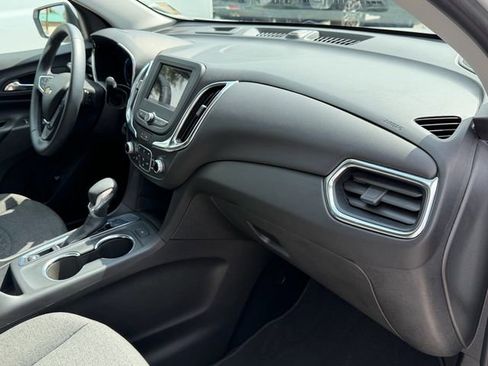 Used 2024 Chevrolet Equinox LT FWD image 18