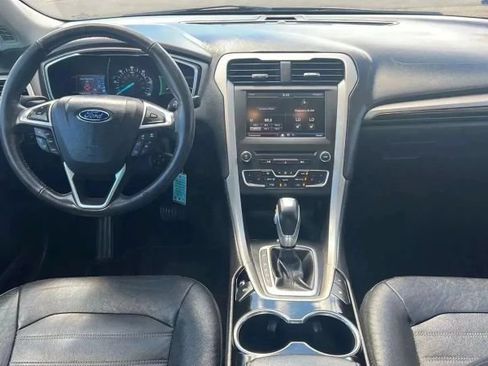 Used 2016 Ford Fusion Energi SE FWD image 9