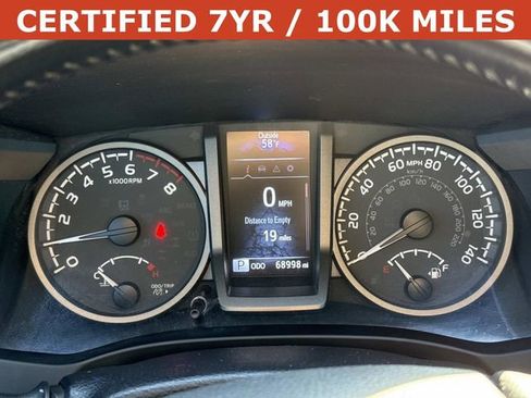 Used 2022 Toyota Tacoma TRD Off-Road w/ Technology Package image 27