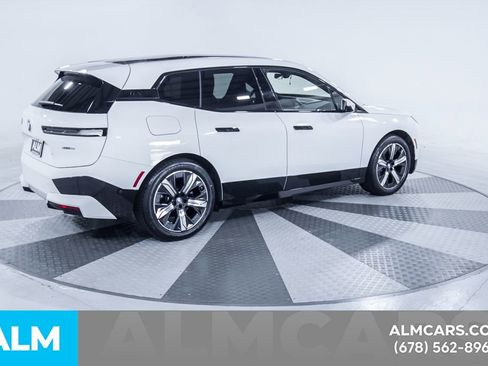 Used 2023 BMW iX xDrive50 w/ Premium Package AWD/4WD image 10