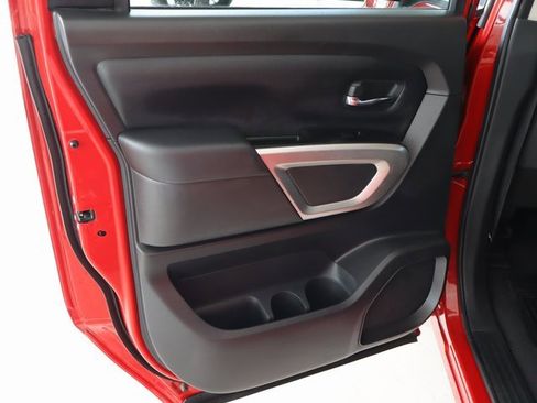 Used 2023 Nissan Titan SV image 36