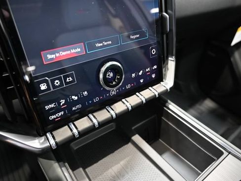 New 2026 GMC Acadia AT4 w/ Luxury Package AWD/4WD image 18