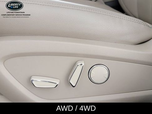 Used 2022 Lincoln Nautilus AWD w/ Premium Package image 14