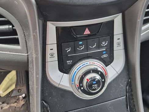 Used 2012 Hyundai Elantra GLS w/ Preferred Pkg 3 FWD image 14