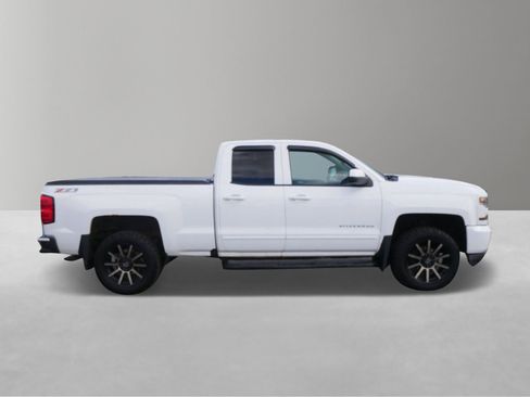 Used 2017 Chevrolet Silverado 1500 LT w/ All Star Edition image 5
