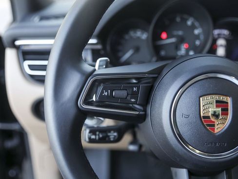 Certified 2026 Porsche Macan image 19