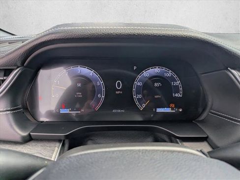 Used 2024 Jeep Grand Cherokee Limited AWD/4WD image 10