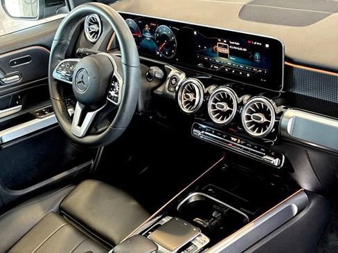 Certified 2020 Mercedes-Benz GLB 250 image 35