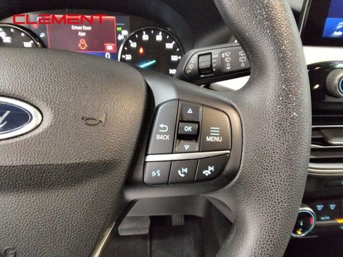Used 2022 Ford Escape SE image 14