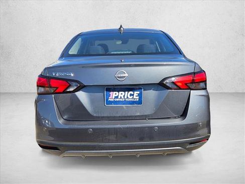 Used 2025 Nissan Versa SV image 5