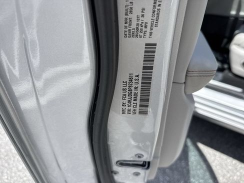 Used 2023 Jeep Grand Cherokee L Overland RWD image 61