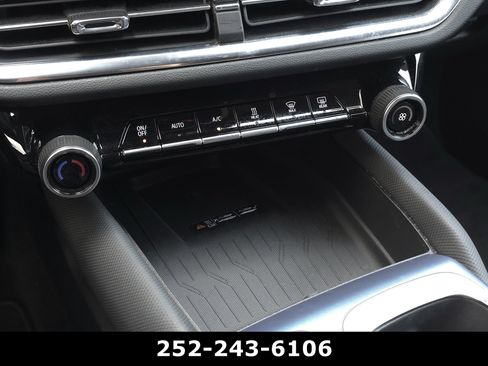 Used 2025 Chevrolet Equinox EV LT w/ Convenience Package FWD image 14