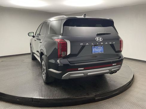 Used 2024 Hyundai Palisade SEL w/ Premium Package FWD image 5