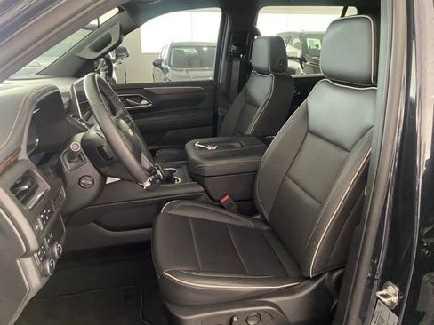 Used 2023 Chevrolet Tahoe Premier AWD/4WD image 12