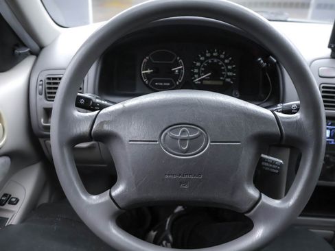 Used 2000 Toyota Corolla VE image 9