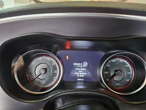 Used 2022 Dodge Charger SXT w/ Leather Interior Group image 13