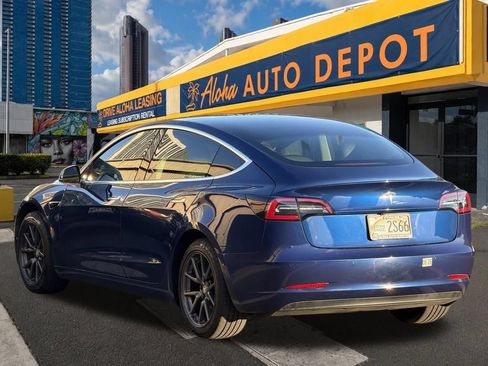 Used 2019 Tesla Model 3 Standard Range Plus RWD image 3