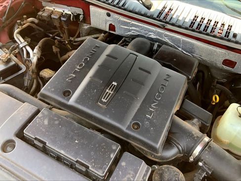 Used 2013 Lincoln Navigator 2WD w/ HD Trailer Tow Pkg image 32
