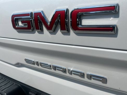 Used 2022 GMC Sierra 1500 SLT AWD/4WD image 46