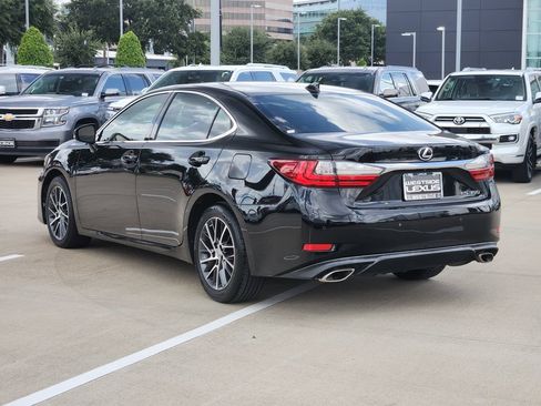 Used 2016 Lexus ES 350 w/ Luxury Package w/Wood Trim FWD image 5