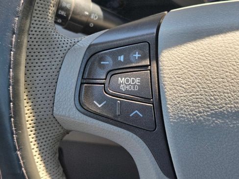 Used 2011 Toyota Sienna XLE FWD image 32