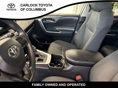 Used 2025 Toyota RAV4 XLE AWD/4WD image 12