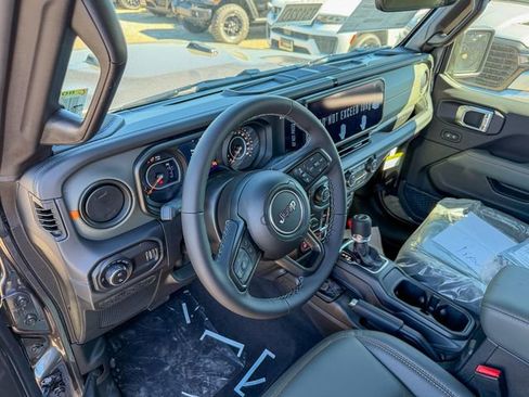 New 2026 Jeep Gladiator Mojave image 14