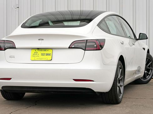 Used 2022 Tesla Model 3 image 5