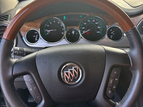 Used 2011 Buick Enclave CXL image 13