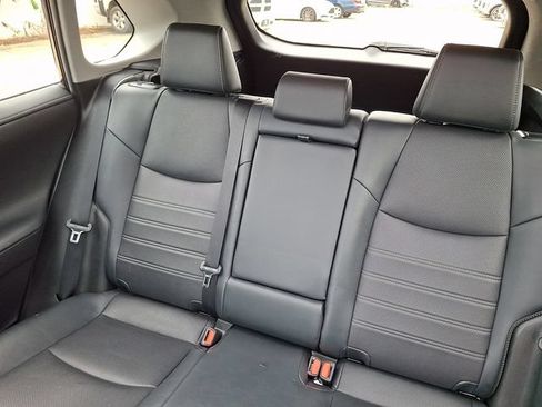 Used 2021 Toyota RAV4 Limited AWD/4WD image 18