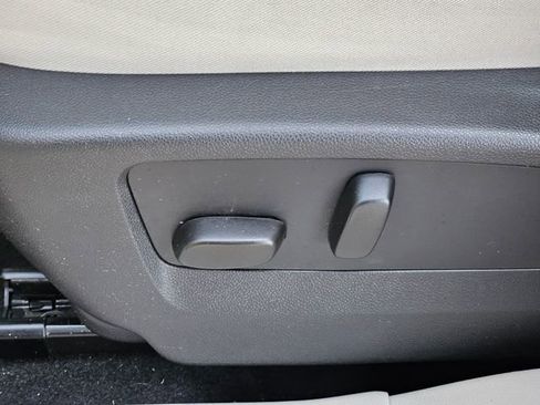 Used 2023 Buick Envision Avenir FWD image 25