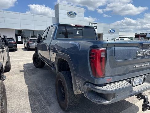 Used 2024 GMC Sierra 3500 Denali Ultimate AWD/4WD image 5