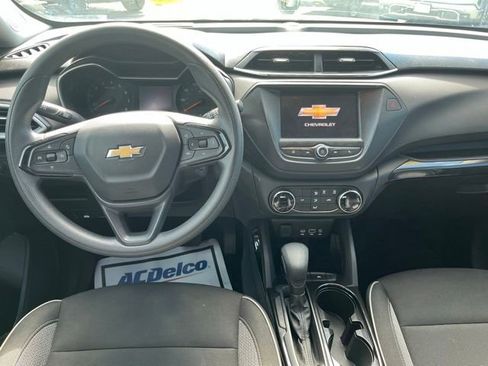 Used 2023 Chevrolet TrailBlazer LS FWD image 16