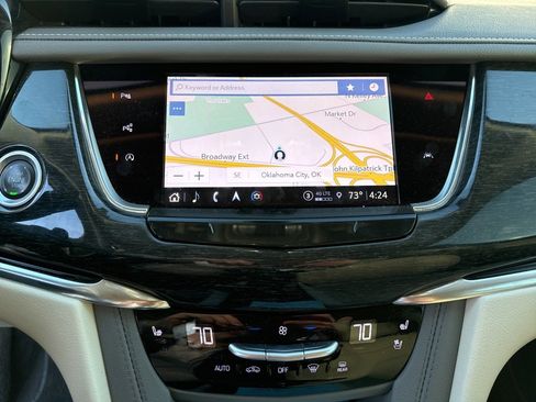 Used 2022 Cadillac XT6 Premium Luxury w/ Technology Package image 8