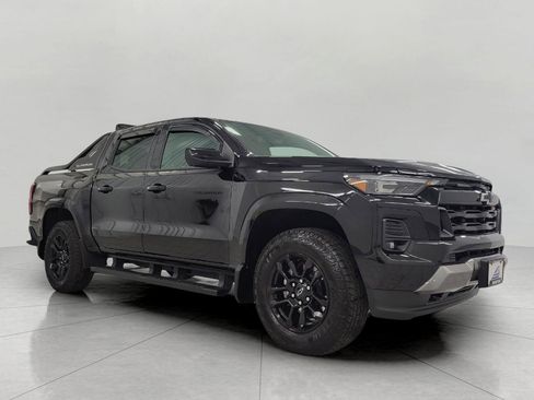 Certified 2025 Chevrolet Colorado Z71 w/ Midnight Edition AWD/4WD image 1
