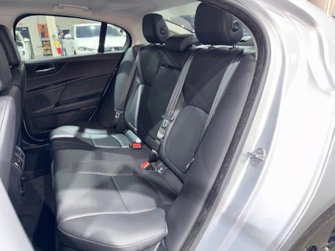 Used 2017 Jaguar XE Premium image 56