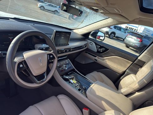 Used 2022 Lincoln Aviator Reserve w/ Equipment Group 201A image 24