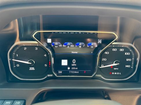 Used 2022 GMC Sierra 2500 Denali w/ Denali Ultimate Package AWD/4WD image 14