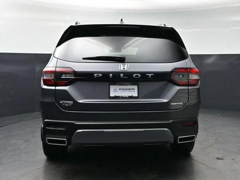 Certified 2026 Honda Pilot Touring image 6