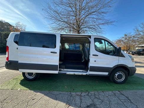 Used 2016 Ford Transit 350 XL image 18