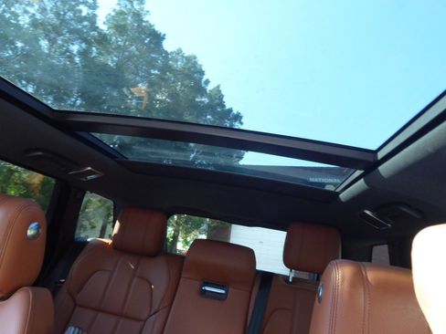 Used 2017 Land Rover Range Rover Sport Supercharged image 23