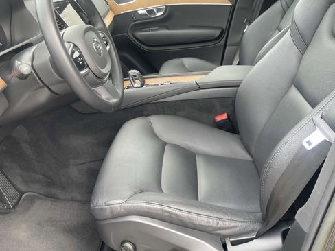 Used 2023 Volvo XC90 B6 Plus image 12