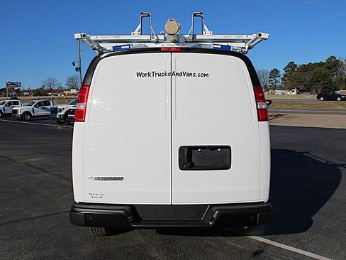 Used 2025 Chevrolet Express 2500 Extended w/ Communications Package image 11