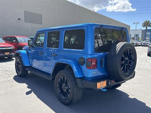 Used 2022 Jeep Wrangler Unlimited Sahara image 5