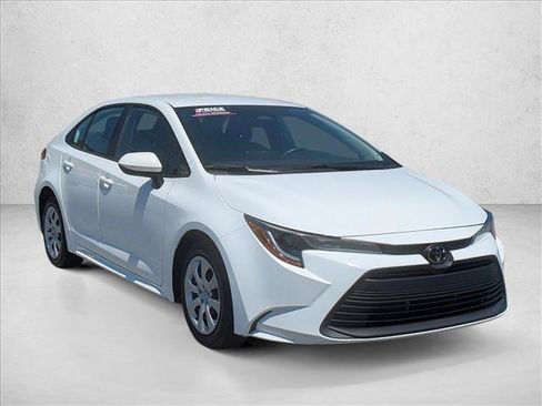 Used 2024 Toyota Corolla LE FWD image 3