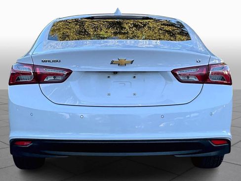 Used 2020 Chevrolet Malibu LT image 4