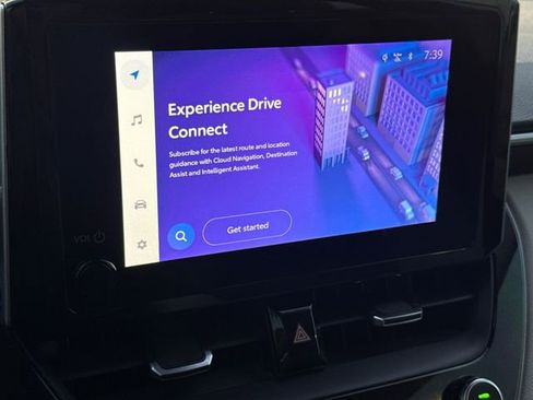 Used 2024 Toyota Corolla Cross XLE w/ Convenience Package image 24